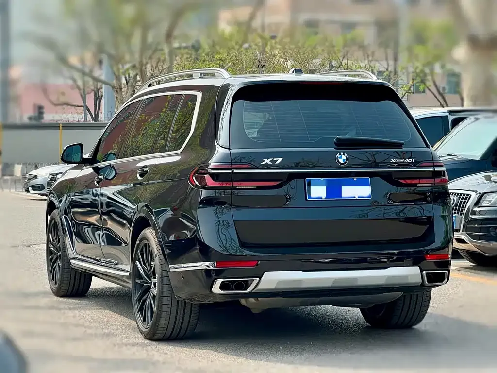 BMW X7 — фото 10
