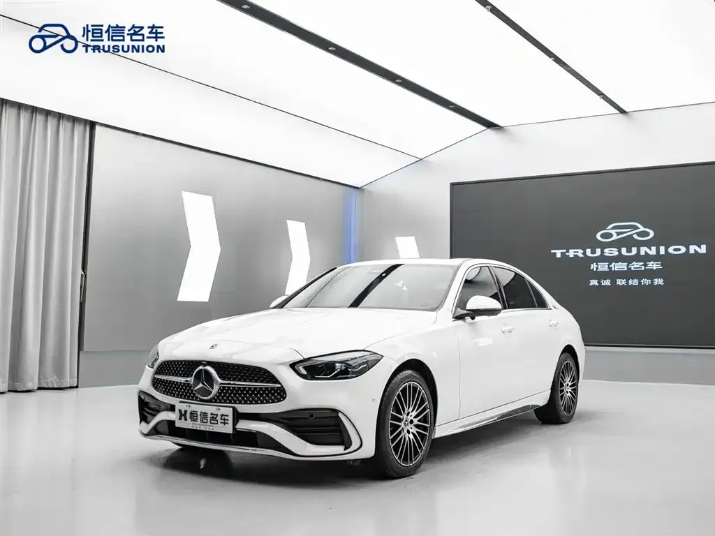 Mercedes-Benz C-Class — фото 1