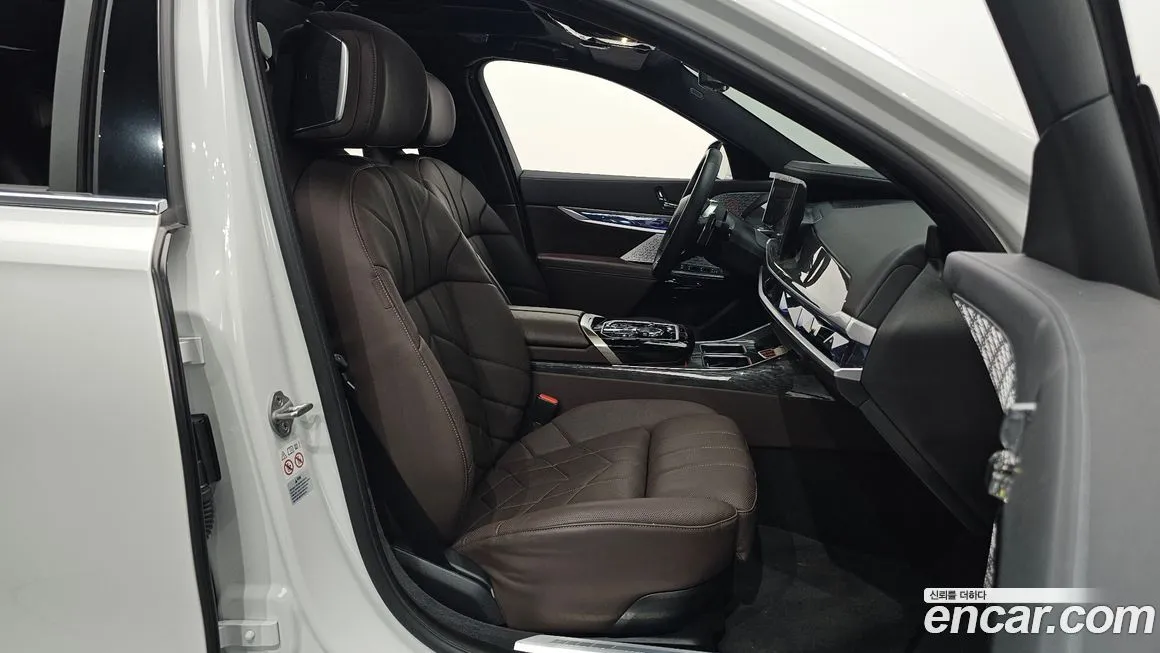 BMW 7-Series 2023 из KR, фото 4