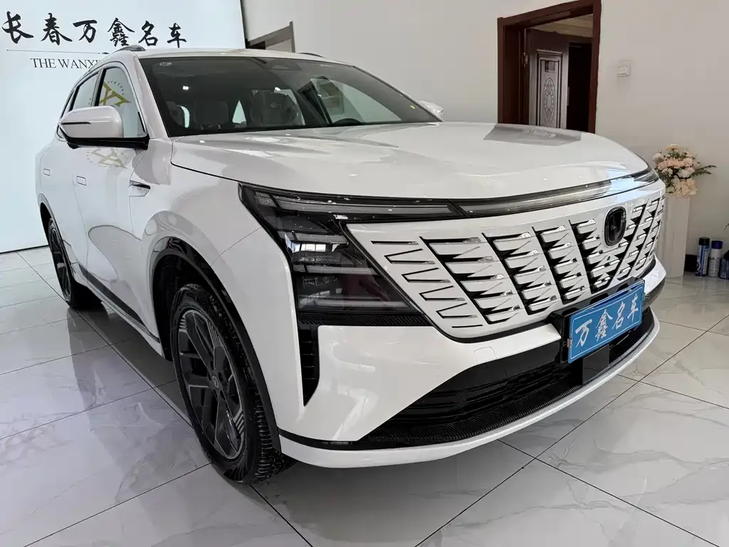 Changan CS75PLUS — фото 10