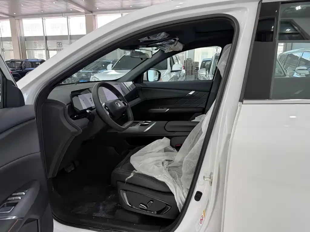 Changan CS75PLUS — фото 9