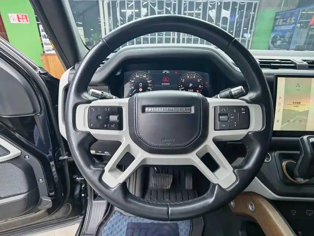 Land Rover Defender — фото 9