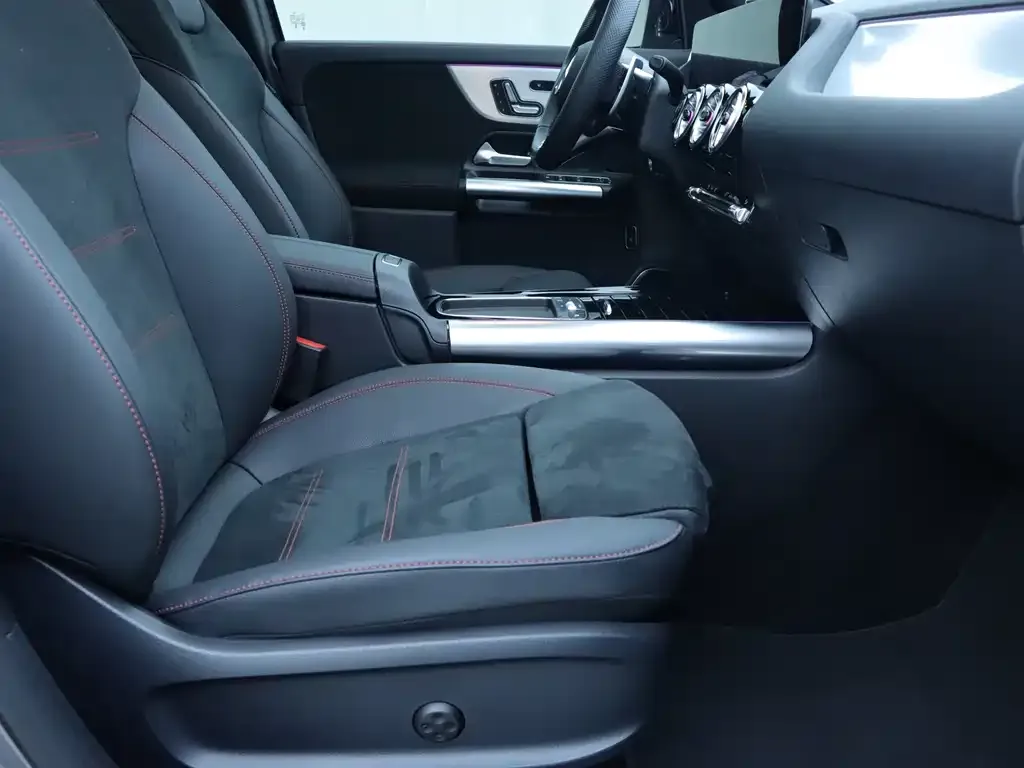 Mercedes-Benz GLA AMG 2024 из CN, фото 2