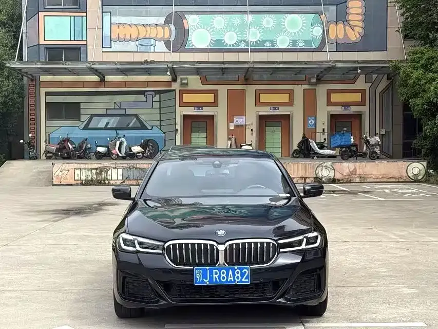 BMW 5 Series — фото 2