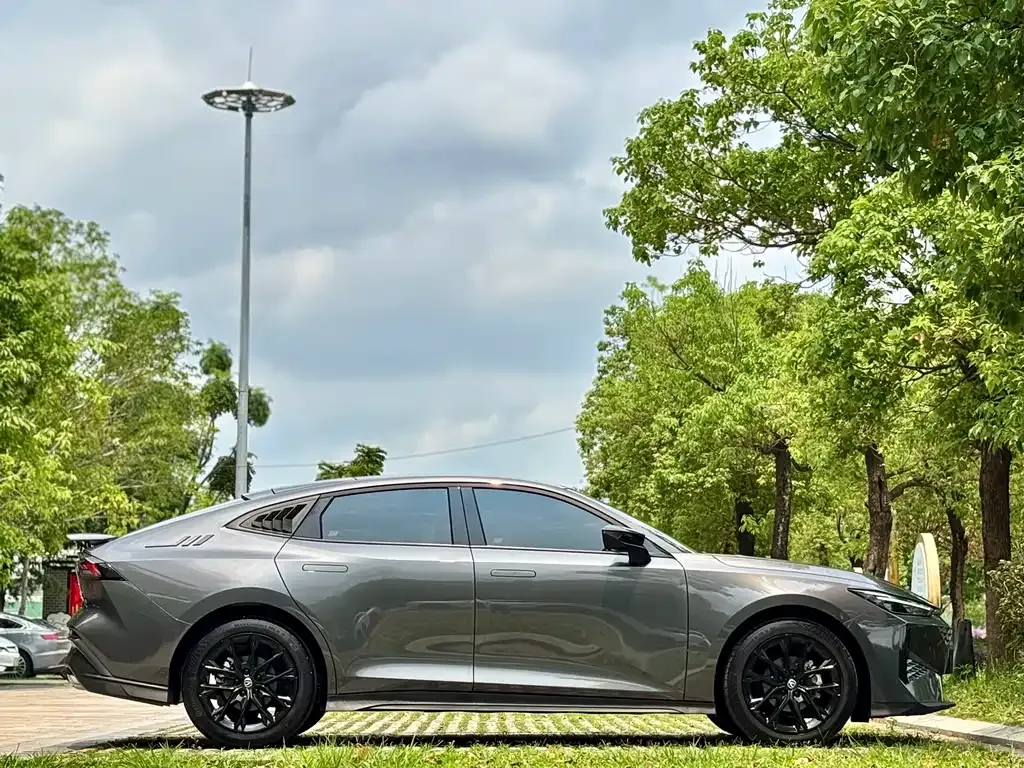 Changan UNI-V — фото 7