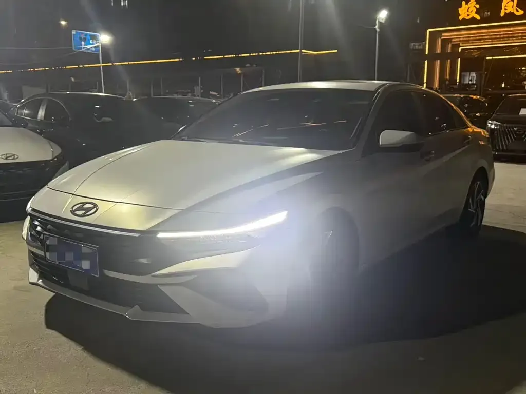 Hyundai Elantra