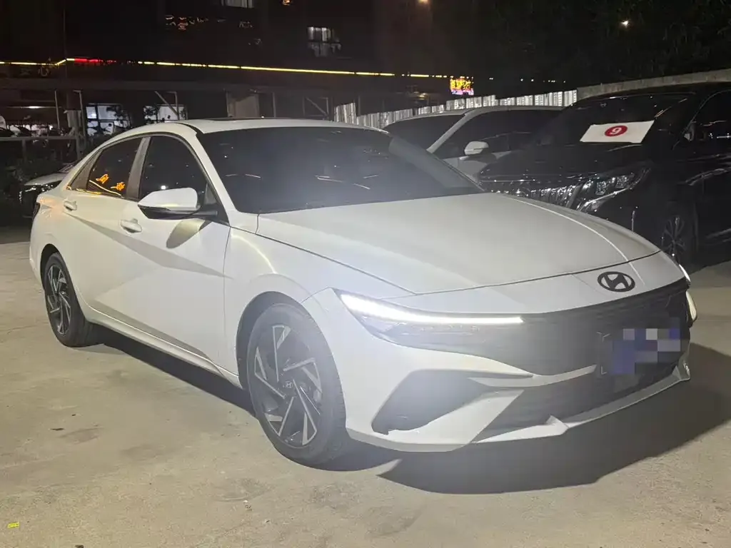 Hyundai Elantra 2024 из CN, фото 3