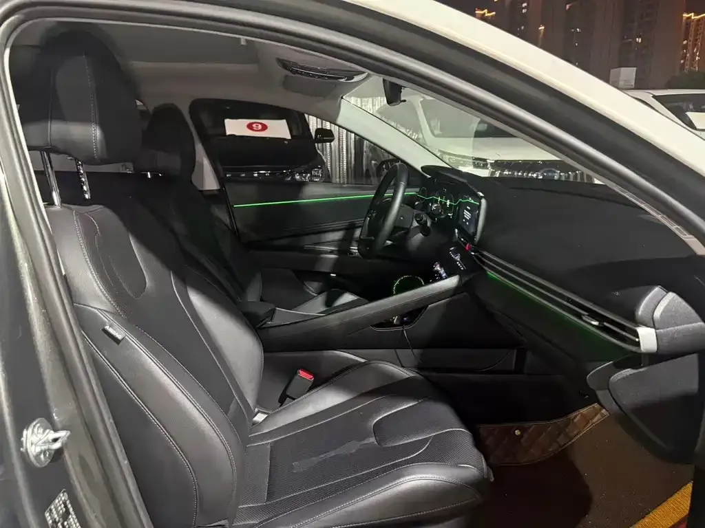 Hyundai Elantra 2024 из CN, фото 8