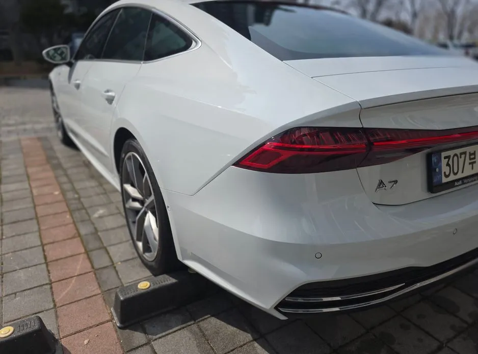 Audi A7 — фото 7