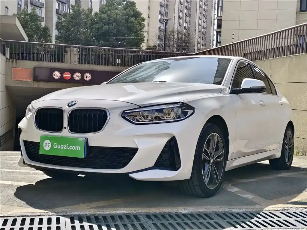 BMW 1 Series 2021 из CN, фото 8