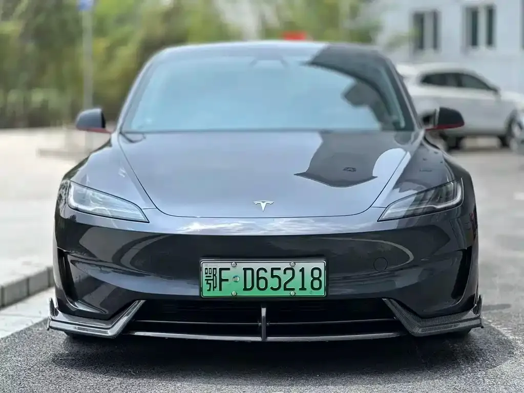 Tesla Model 3 — фото 3