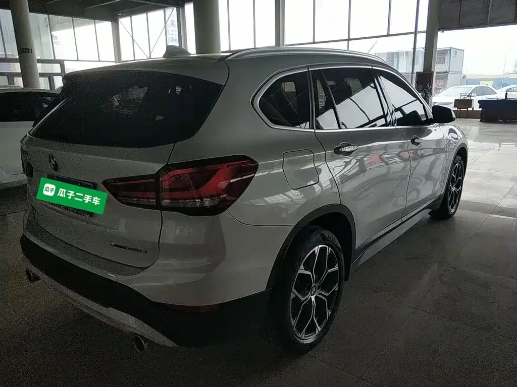 BMW X1 — фото 10