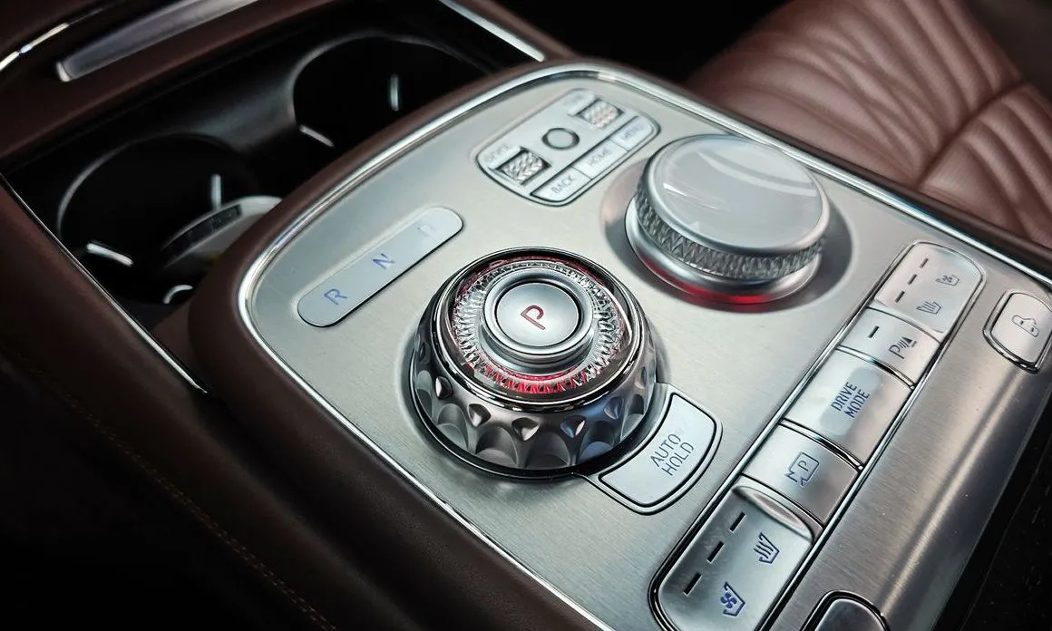 Genesis G90 — фото 9