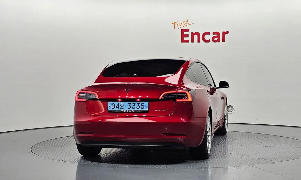 Tesla Model 3 — фото 3