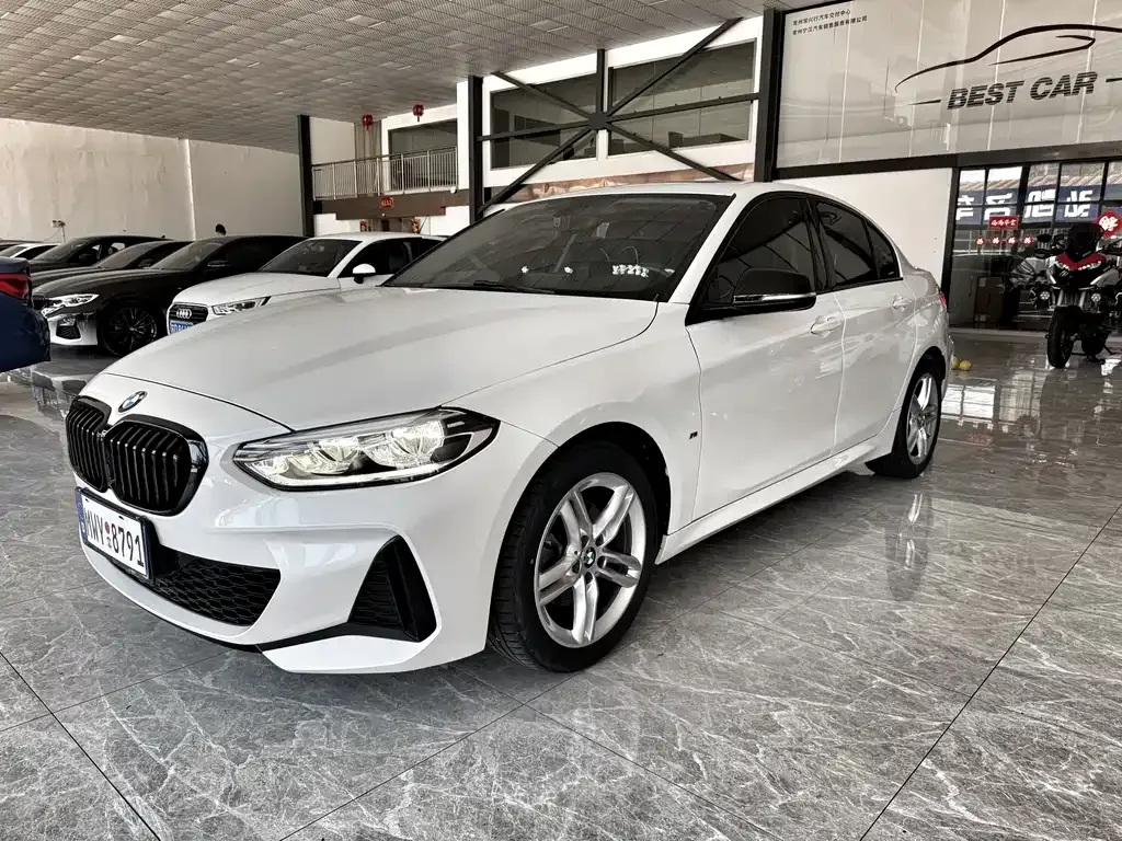 BMW 1 Series — фото 1