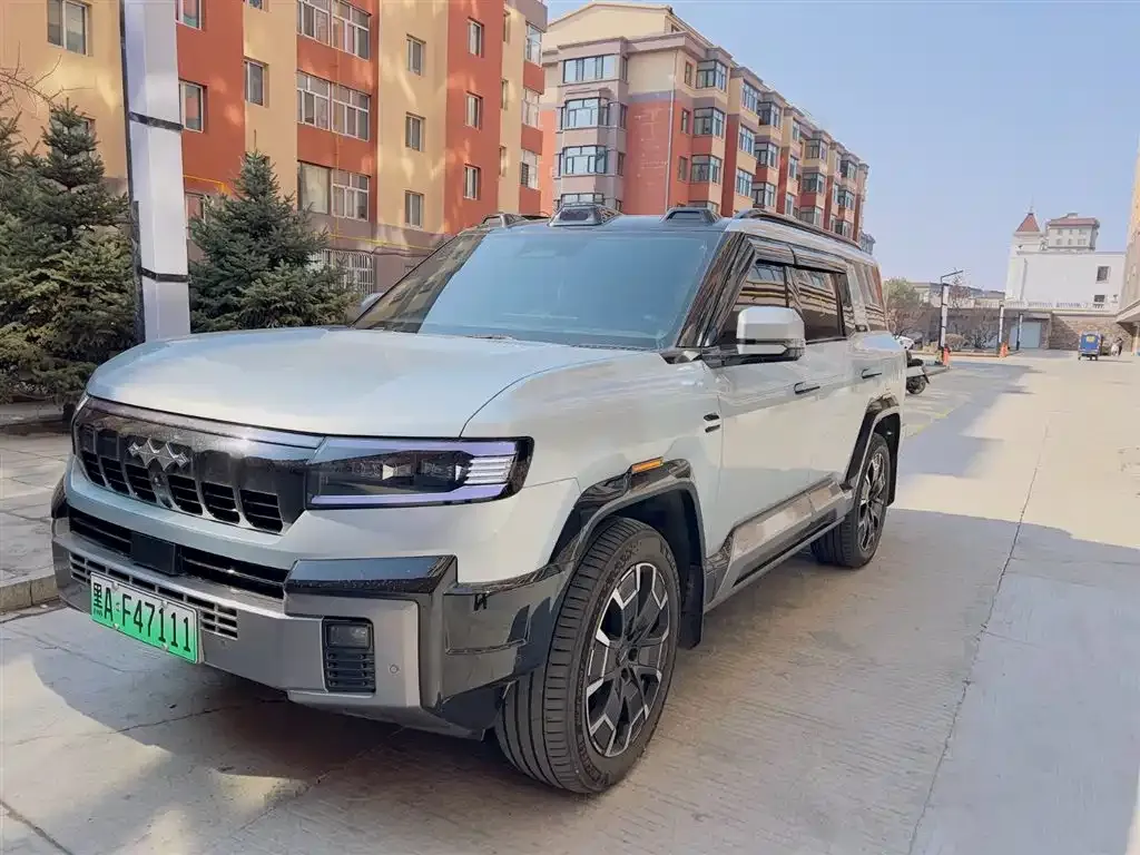 Fang Cheng Bao Leopard 8