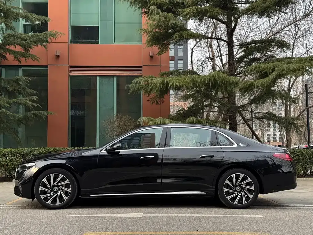 Mercedes-Benz E-Class 2024 из CN, фото 4