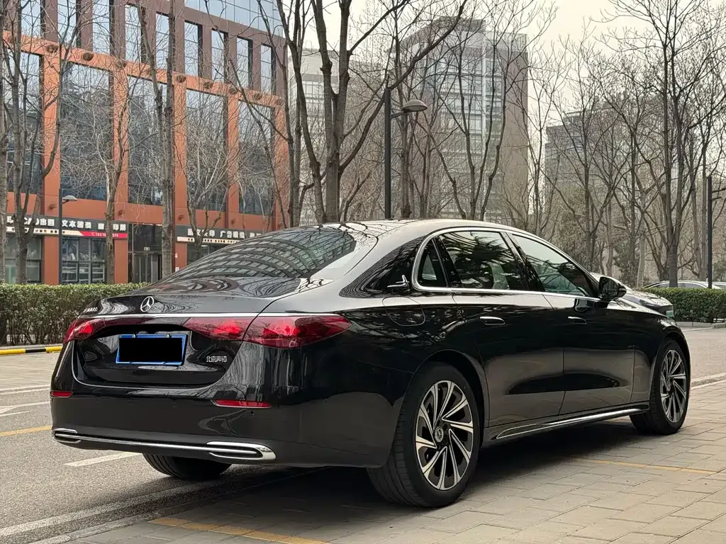 Mercedes-Benz E-Class 2024 из CN, фото 8