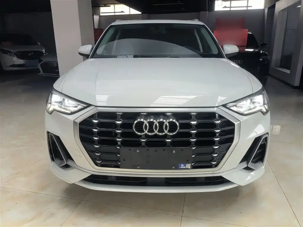 Audi Q3 — фото 10
