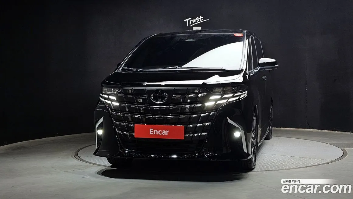 Toyota Alphard — фото 5