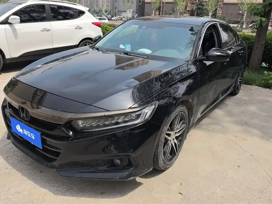 Honda Accord — фото 1