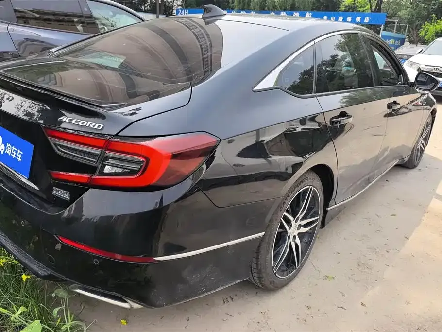 Honda Accord — фото 5