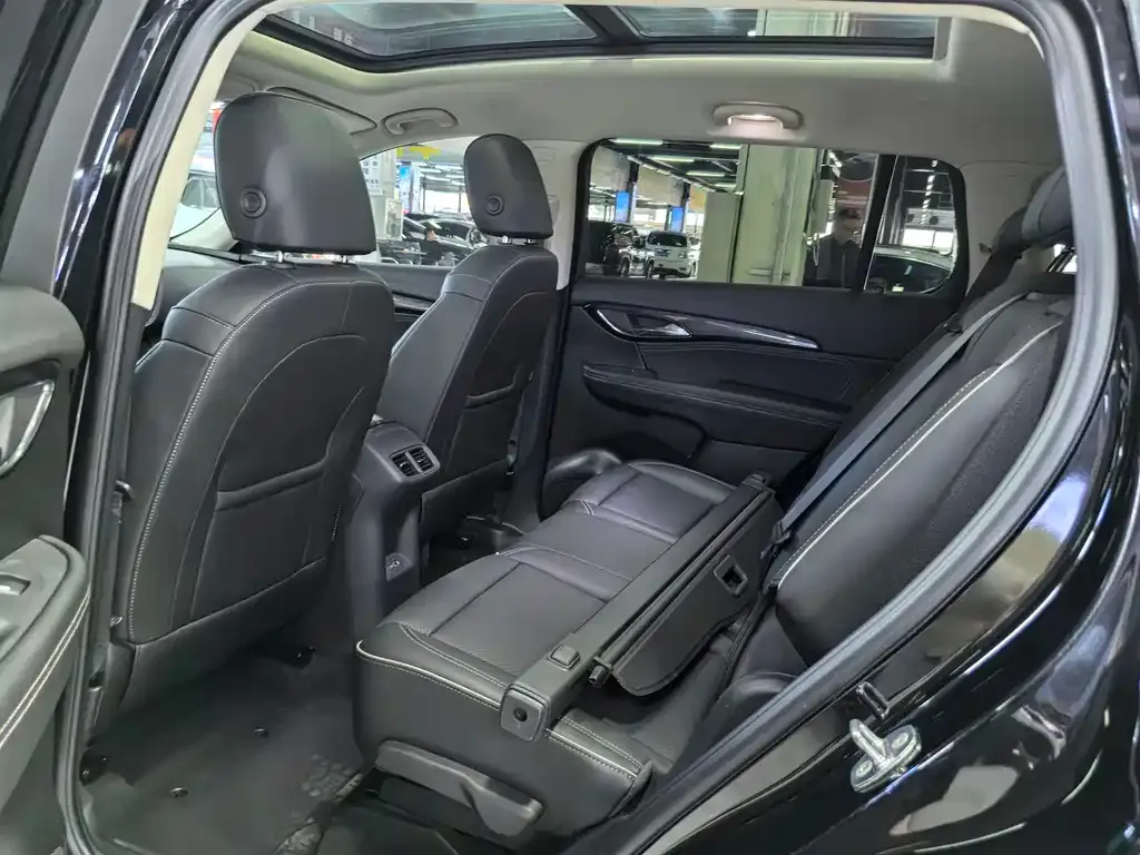 Buick Envision Plus — фото 6