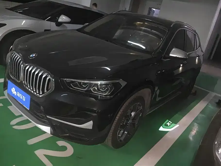 BMW X1 — фото 1