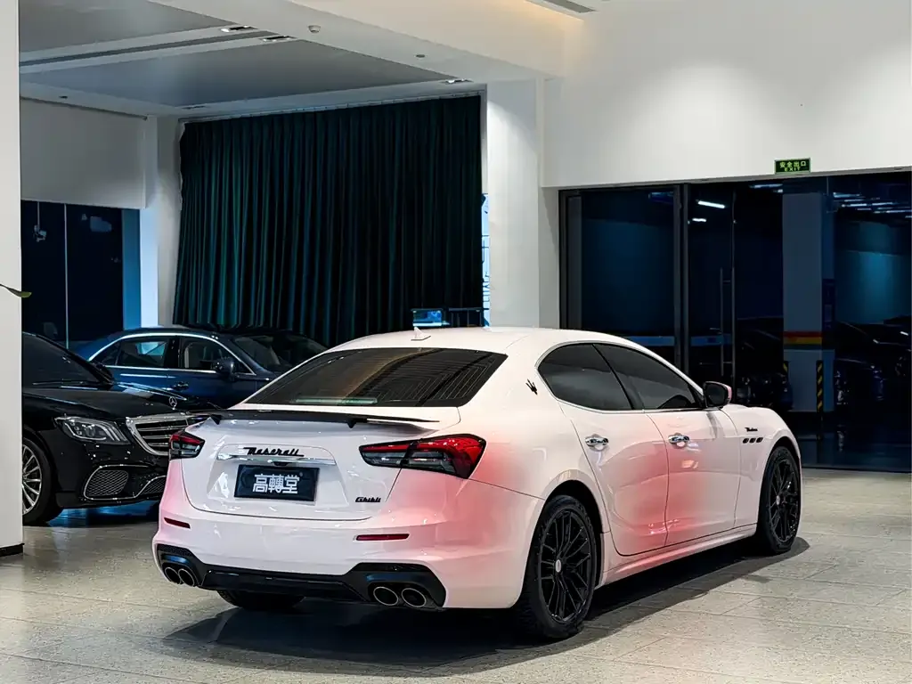 Maserati Ghibli — фото 2