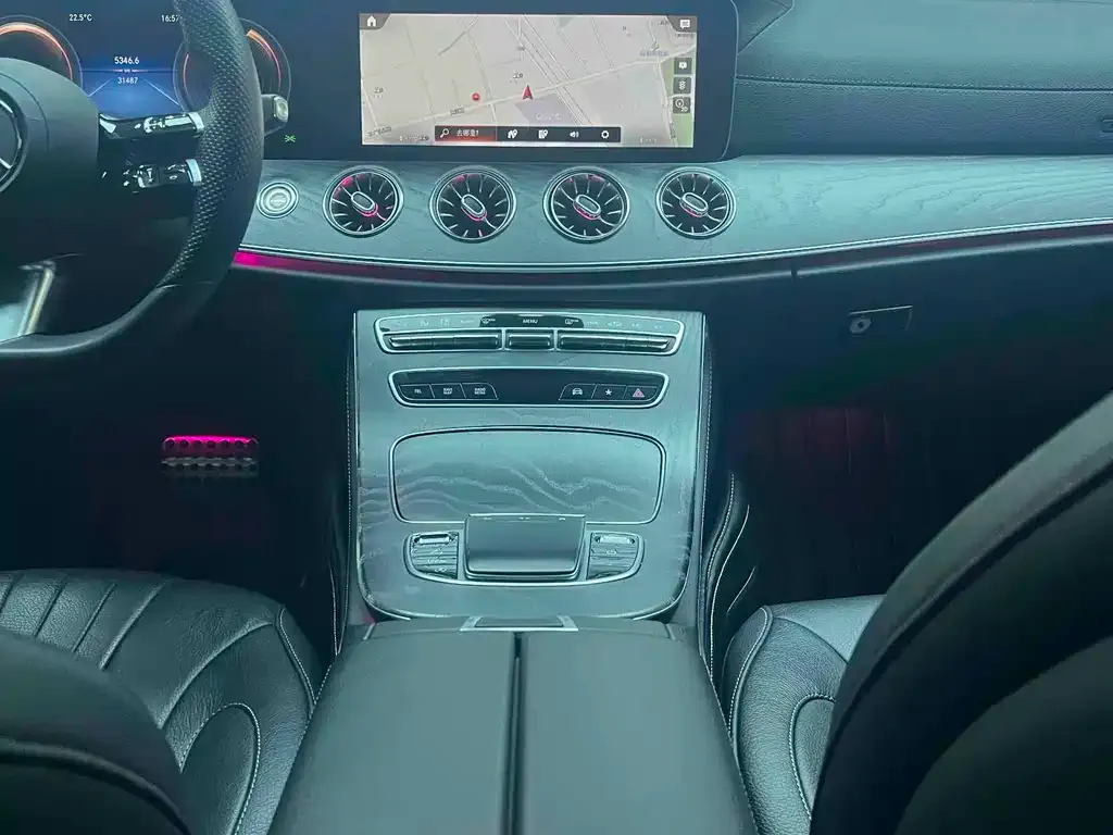 Mercedes-Benz CLS — фото 4