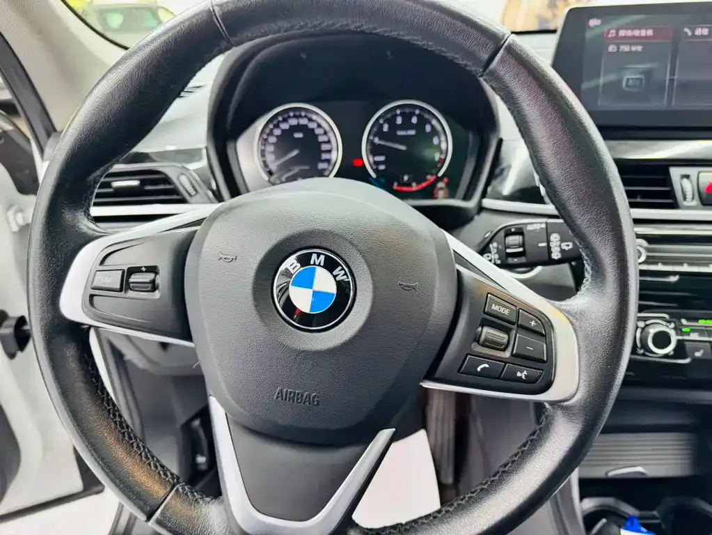 BMW X1 — фото 4