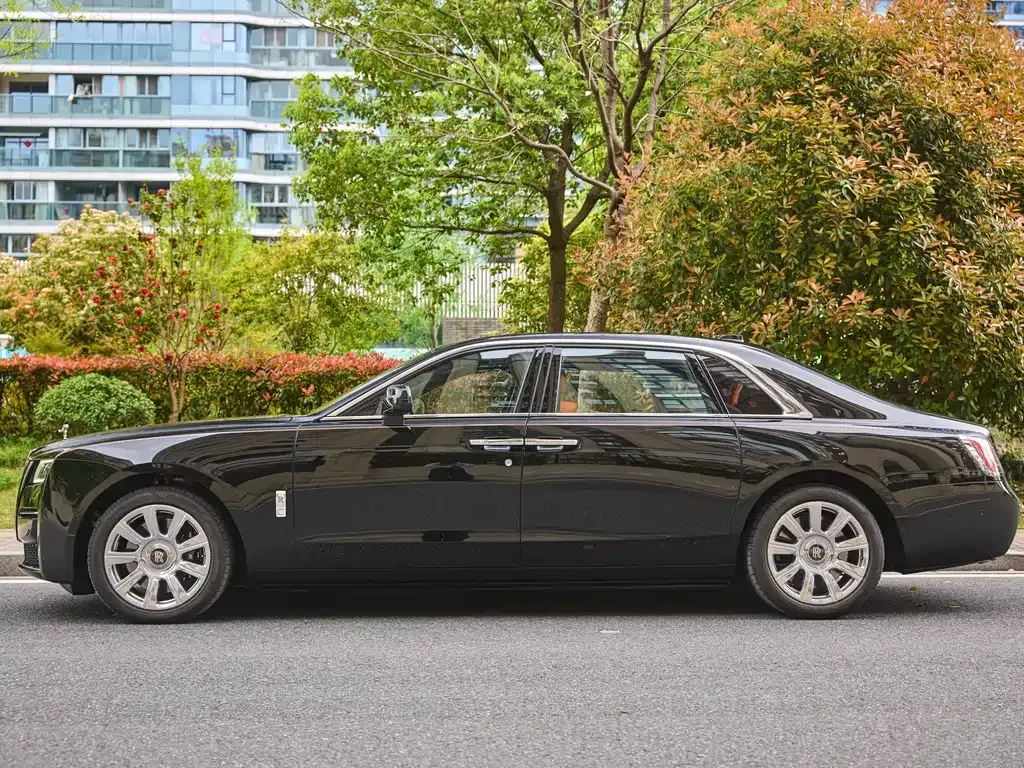 Rolls-Royce Ghost — фото 8