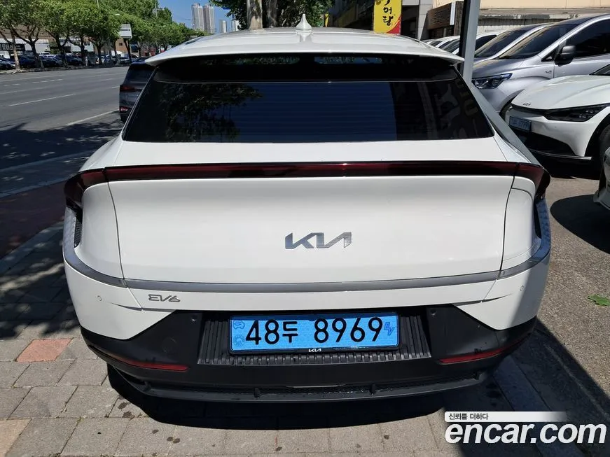 Kia EV6 — фото 9