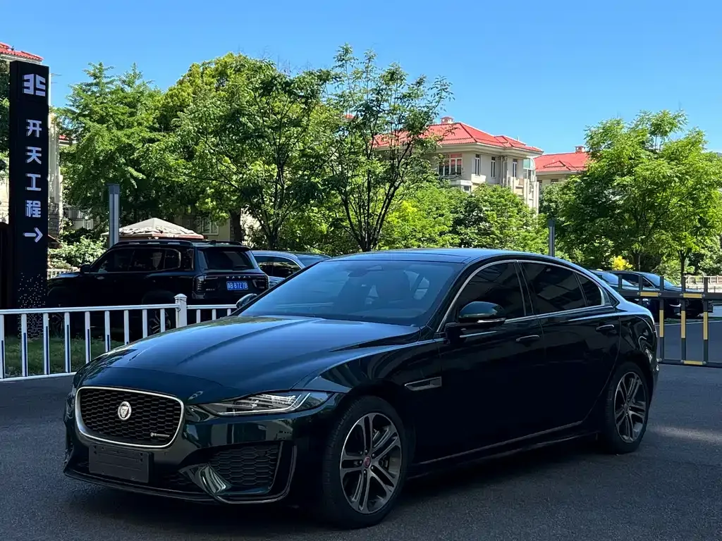 Jaguar XEL — фото 1