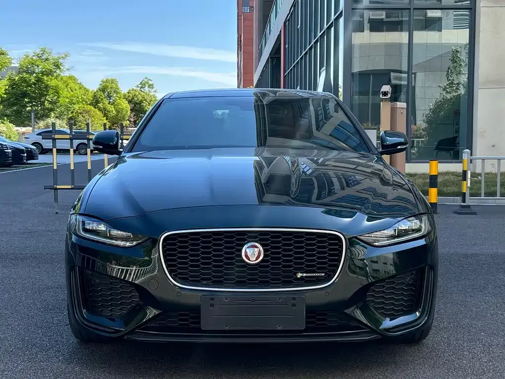 Jaguar XEL — фото 9