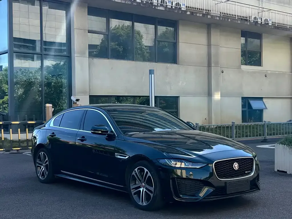 Jaguar XEL — фото 2