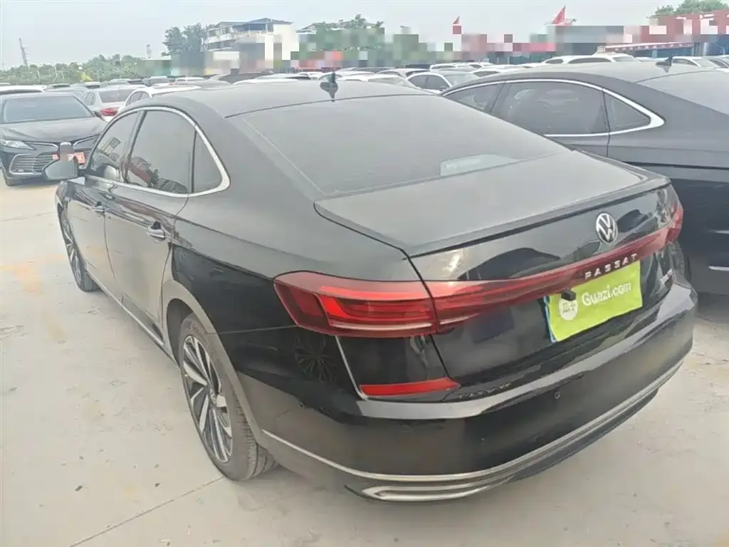 Volkswagen Passat — фото 6
