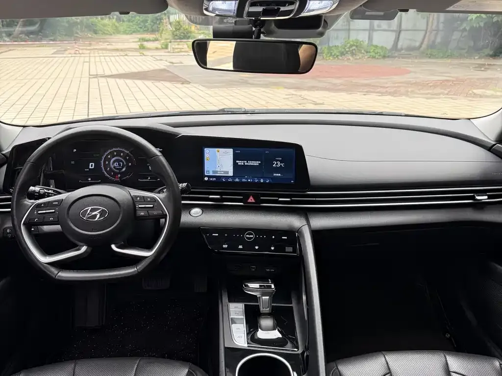 Hyundai Elantra 2022 из CN, фото 2