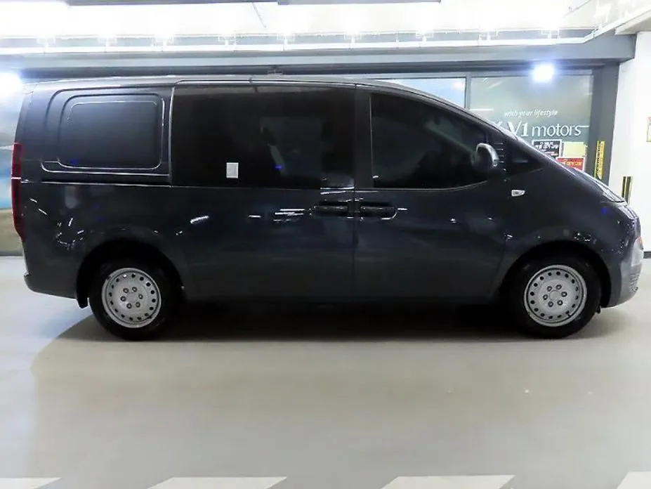 Hyundai Staria — фото 3