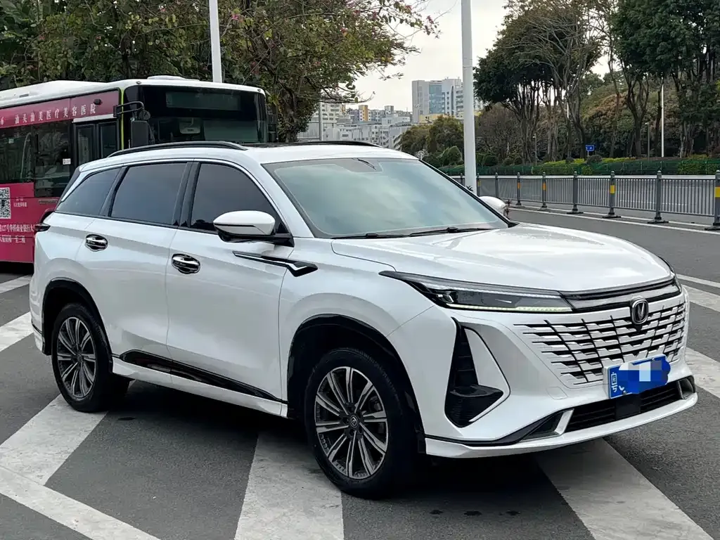 Changan CS75PLUS — фото 8
