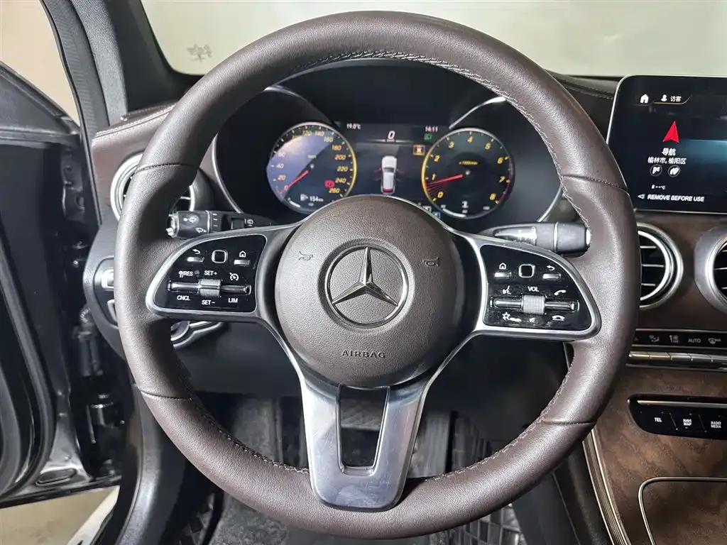 Mercedes-Benz GLC — фото 6