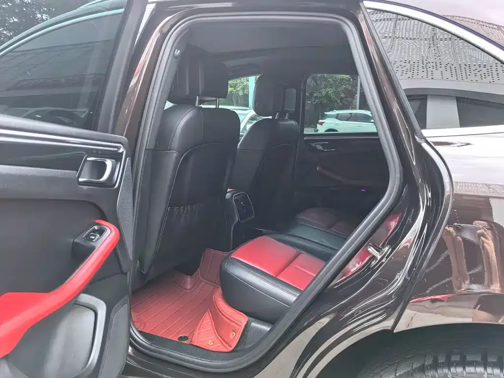 Porsche Macan 2022 из CN, фото 2