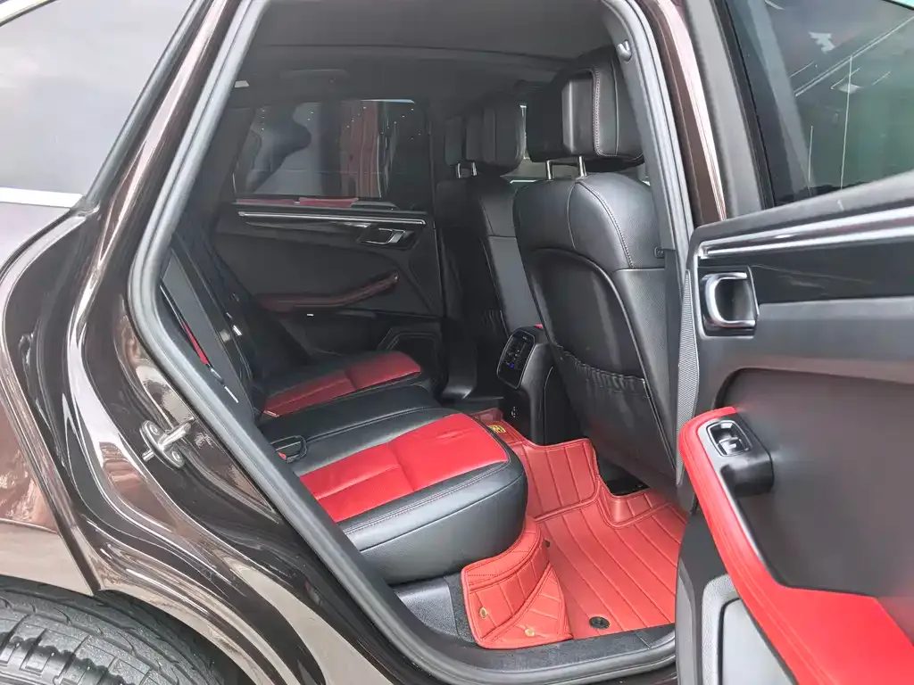 Porsche Macan 2022 из CN, фото 4
