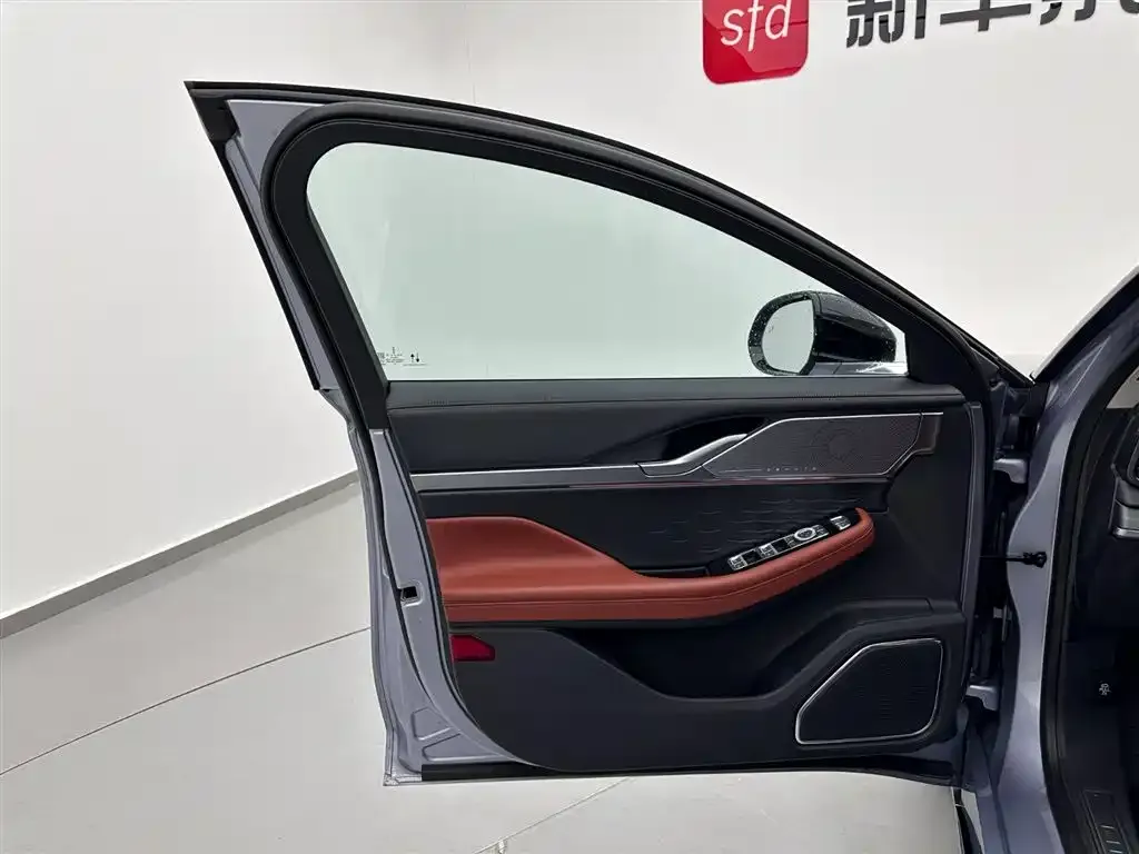 Lincoln Z 2022 из CN, фото 6