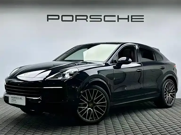 Porsche Cayenne — фото 1