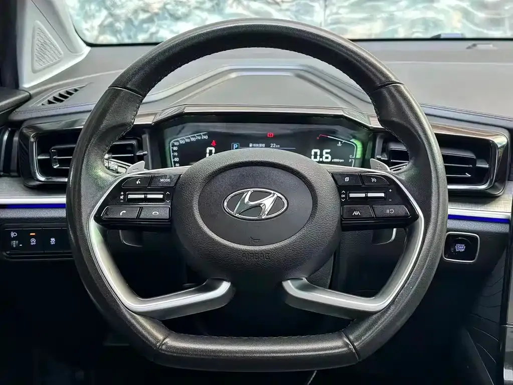 Hyundai Custo — фото 9