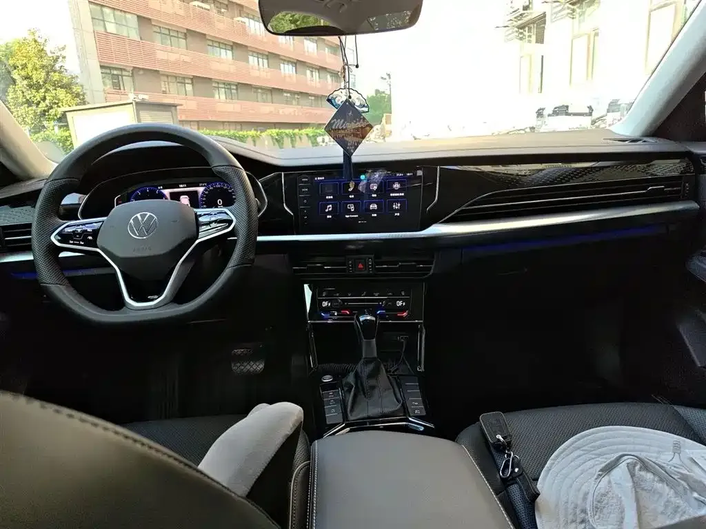 Volkswagen Passat — фото 7