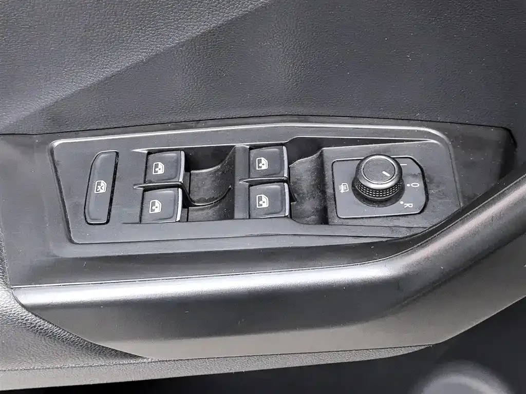 Volkswagen T-Roc 2022 из CN, фото 9