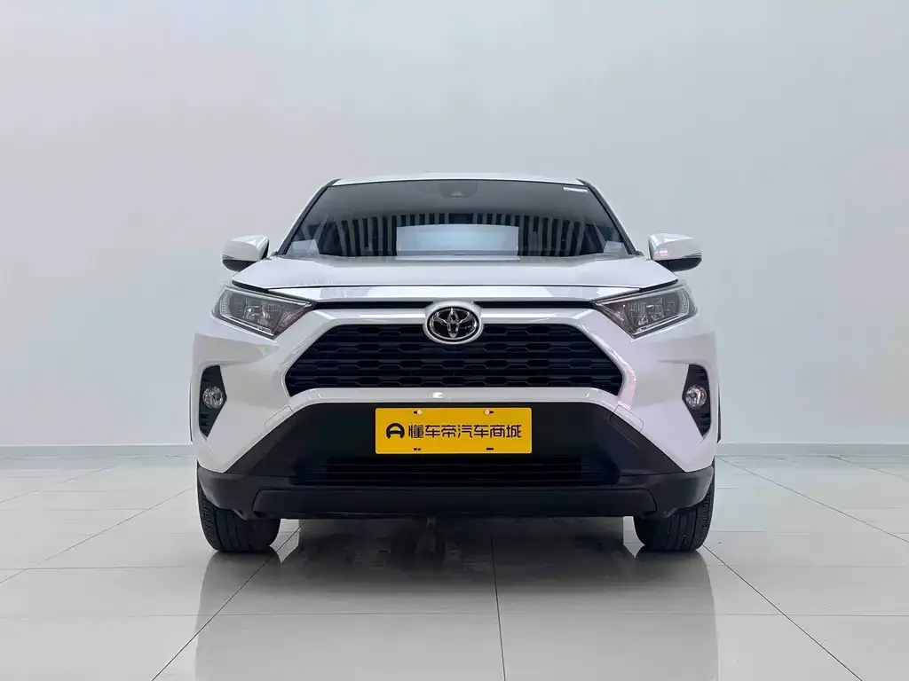 Toyota RAV4 2023 из CN, фото 8