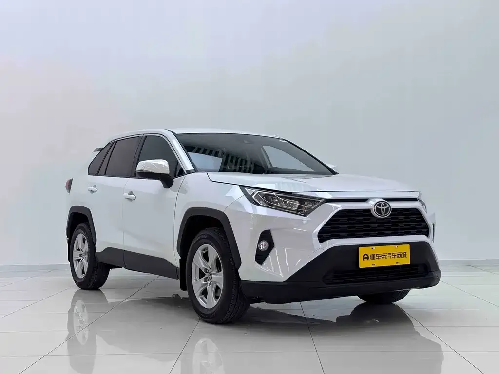 Toyota RAV4 2023 из CN, фото 4